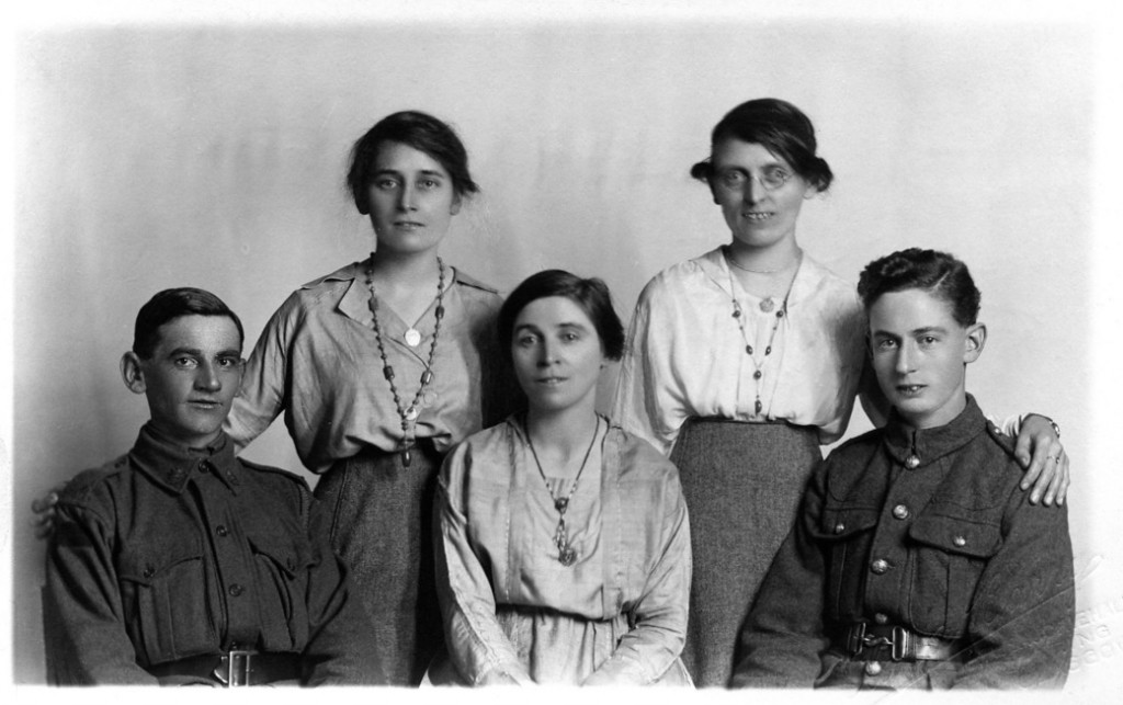 October 1918 at Daisybank: L to R – Neil Munro (Australian visitor), May, Annie, Kitty and Neil