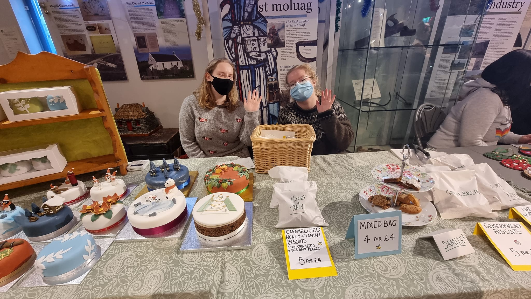 Kirsty and Shona Wright with festive baking 2021