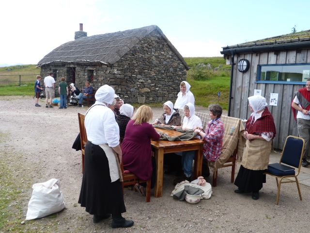 Sgioba Luaidh Inbhirchluaidh (Inverclyde Waulking Group) 20. 07 12